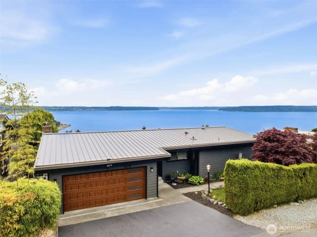 Property photo for 5578 Broad View Avenue Ne, Tacoma
