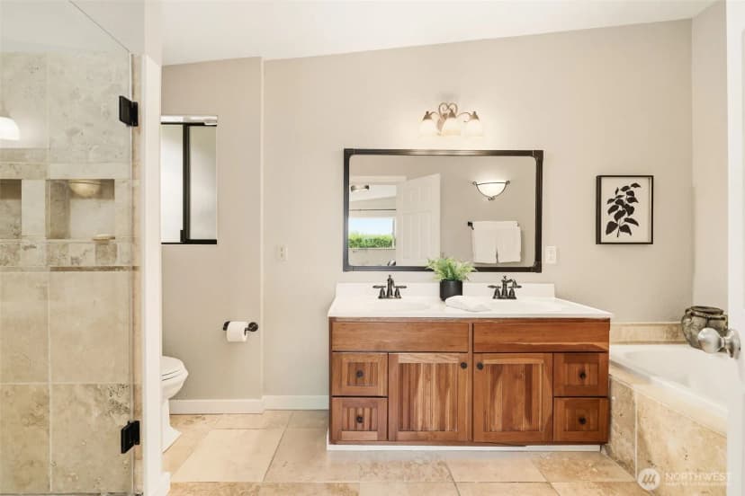Property photo for 5578 Broad View Avenue Ne, Tacoma photo 25
