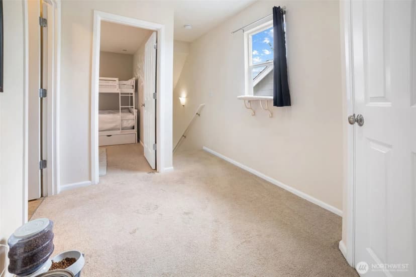 Property photo for 6012 Pennsylvania Street Se, Lacey photo 12