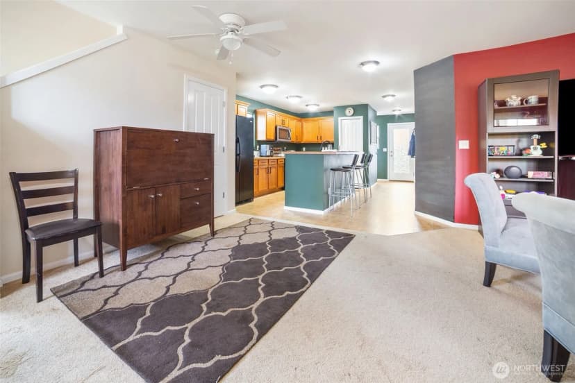 Property photo for 6012 Pennsylvania Street Se, Lacey photo 4