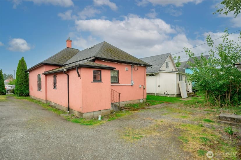 Property photo for 2058 2060 Main Street, Ferndale photo 6