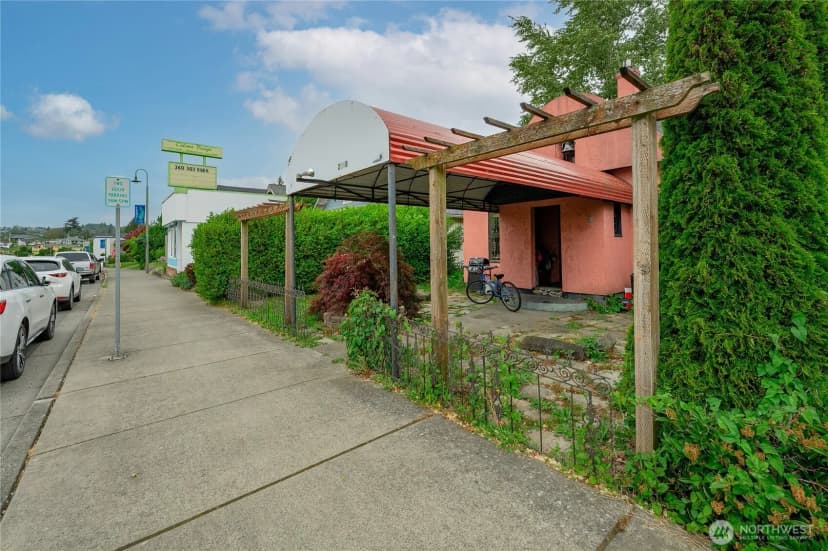 Property photo for 2058 2060 Main Street, Ferndale photo 4