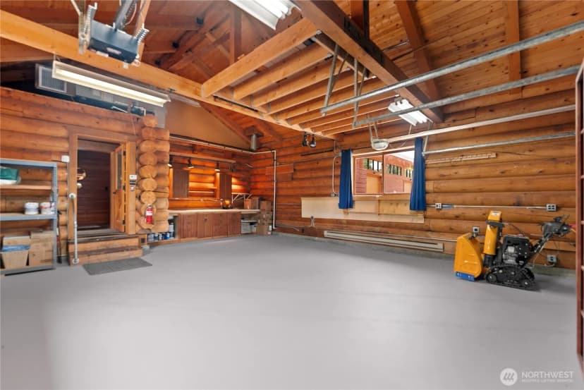 Property photo for 179 Wolf Creek Road, Winthrop photo 38