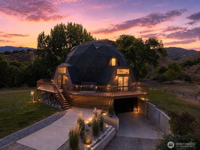 Property photo for 25505 C Us Hwy 97, Pateros