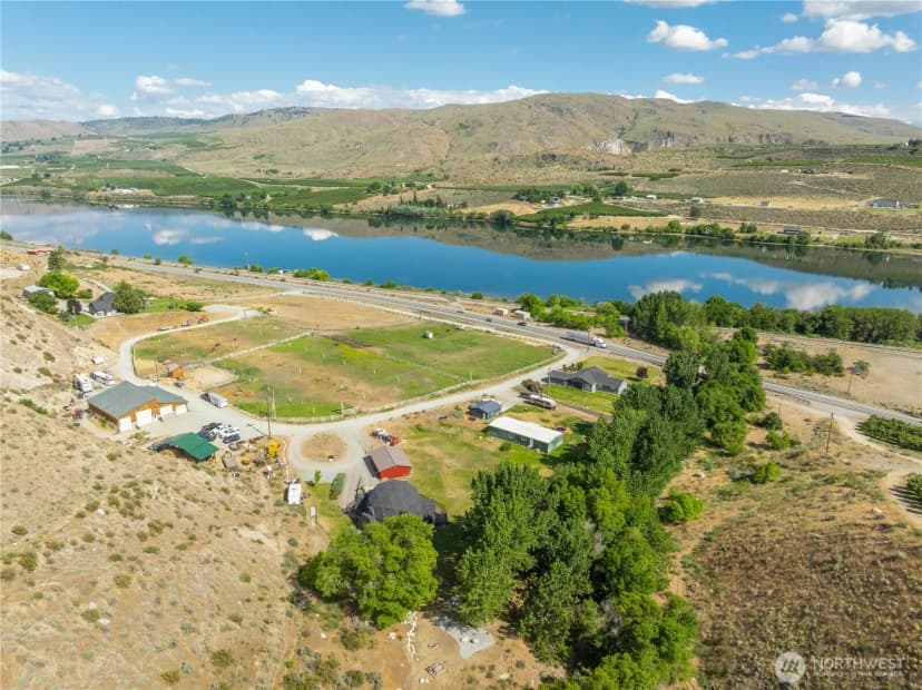 Property photo for 25505 C Us Hwy 97, Pateros photo 28