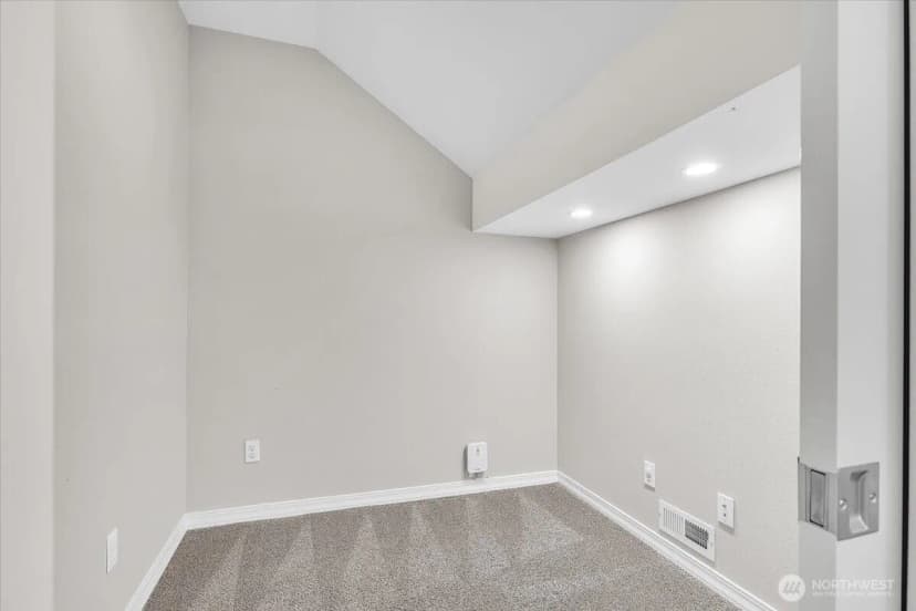 Property photo for 3417 77th Avenue Se, Mercer Island photo 27