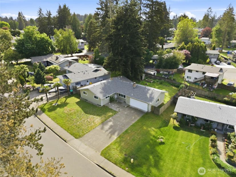 Property photo for 709 Enterprise Drive Ne, Lacey photo 17