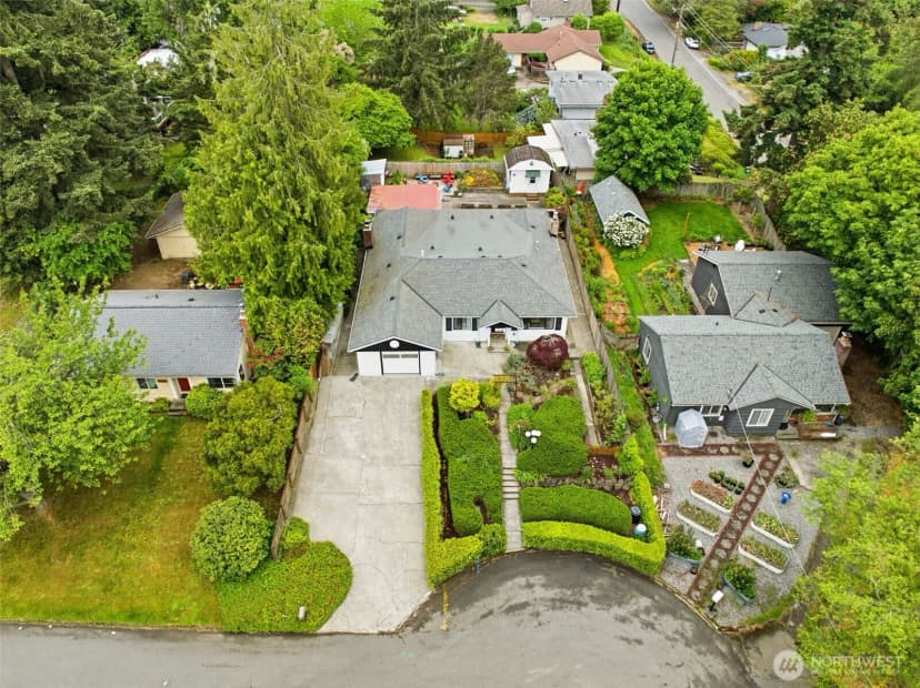 Property photo for 13009 6th Place Sw, Burien photo 37