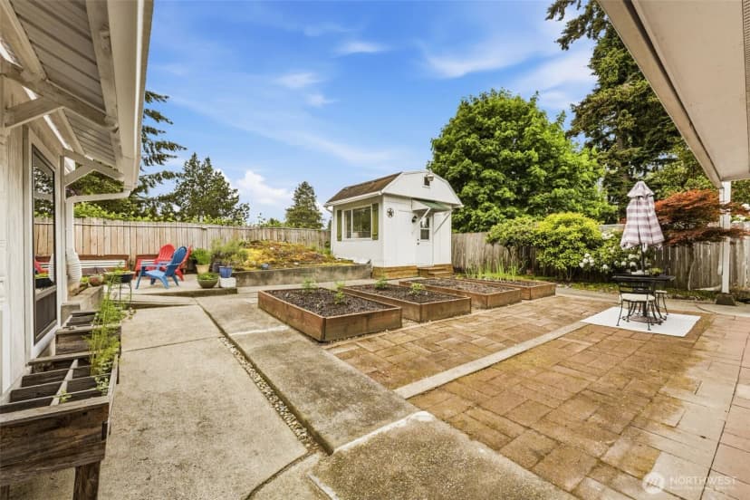 Property photo for 13009 6th Place Sw, Burien photo 23
