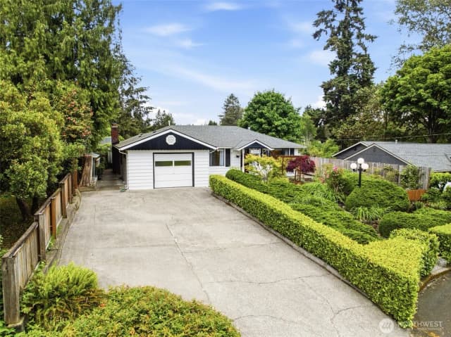 Property photo for 13009 6th Place Sw, Burien photo 3