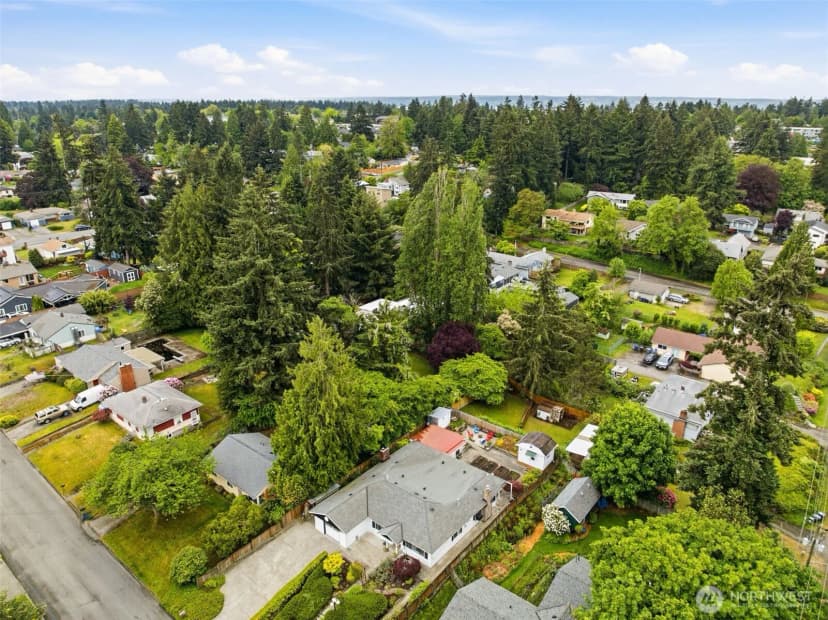 Property photo for 13009 6th Place Sw, Burien photo 38