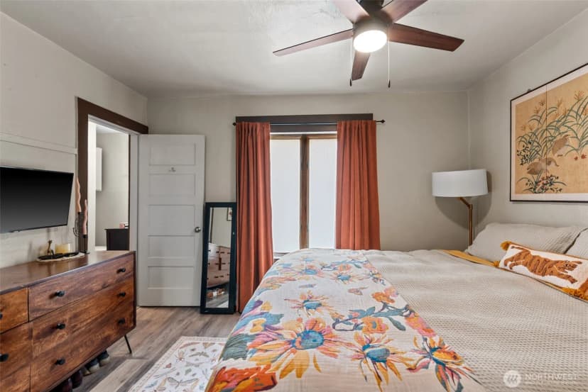Property photo for 925 Monroe Street, Wenatchee photo 12