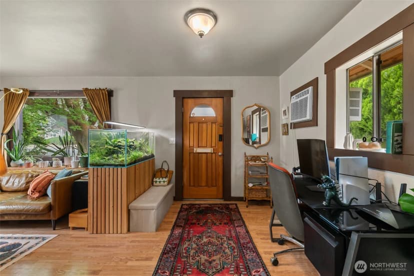 Property photo for 925 Monroe Street, Wenatchee photo 6