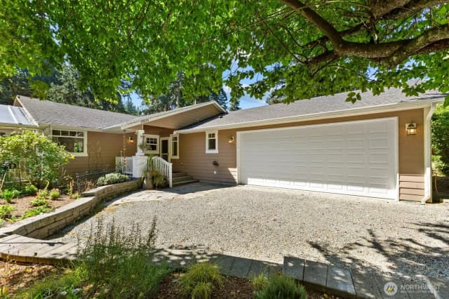 Property photo for 11019 Ne 140th Street, Kirkland photo 2