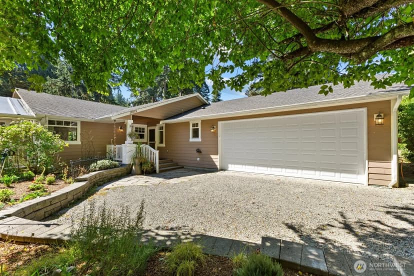 Property photo for 11019 Ne 140th Street, Kirkland photo 2