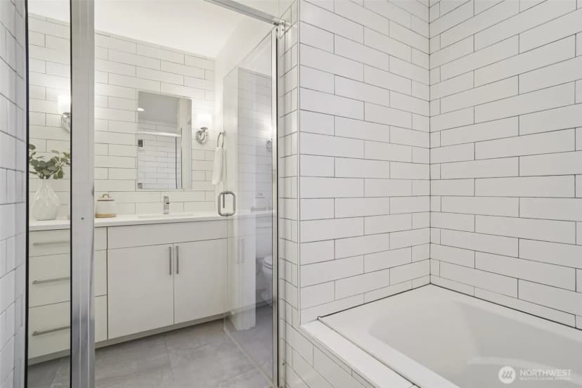 Property photo for 3817 B California Avenue Sw, Seattle photo 21