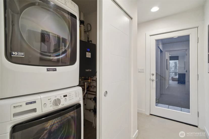Property photo for 3817 B California Avenue Sw, Seattle photo 29