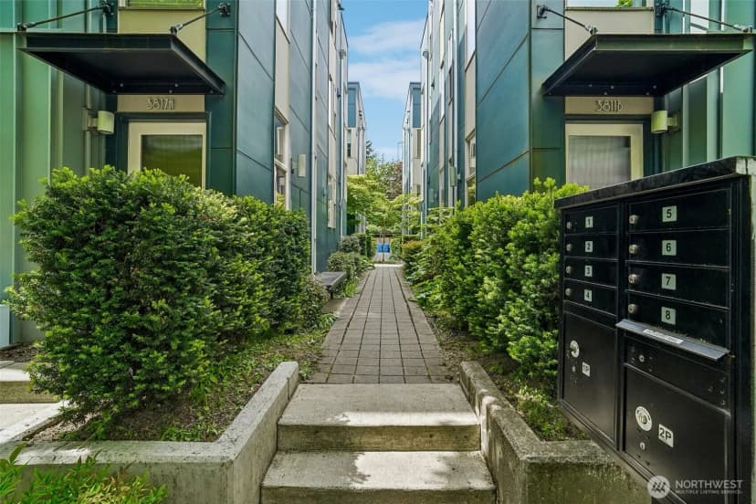 Property photo for 3817 B California Avenue Sw, Seattle photo 2