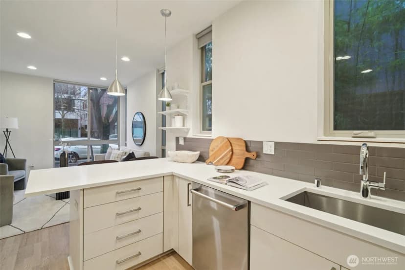Property photo for 3817 B California Avenue Sw, Seattle photo 12