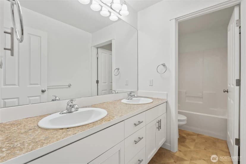 Property photo for 254 Elma Court Ne, Renton photo 23