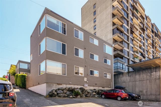 Property photo for 525 E Roy Street, Seattle photo 2