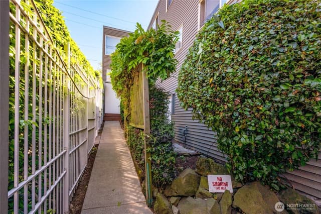 Property photo for 525 E Roy Street, Seattle photo 5
