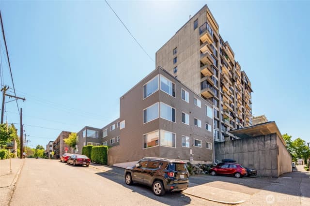 Property photo for 525 E Roy Street, Seattle photo 4