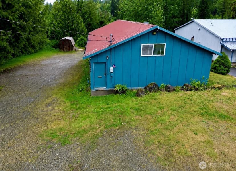 Property photo for 30836 3rd Avenue, Black Diamond photo 3