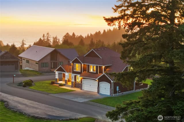 Property photo for 3015 Lighthouse Keepers Road, Ilwaco photo 4