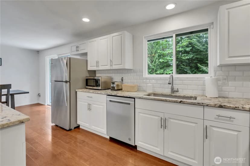 Property photo for 17536 201st Avenue Ne, Woodinville photo 11