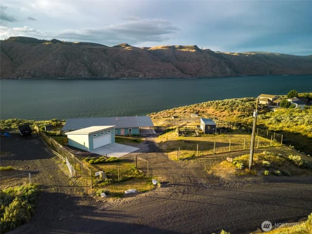 Property photo for 4205 E Plum Pt, Grand Coulee photo 3