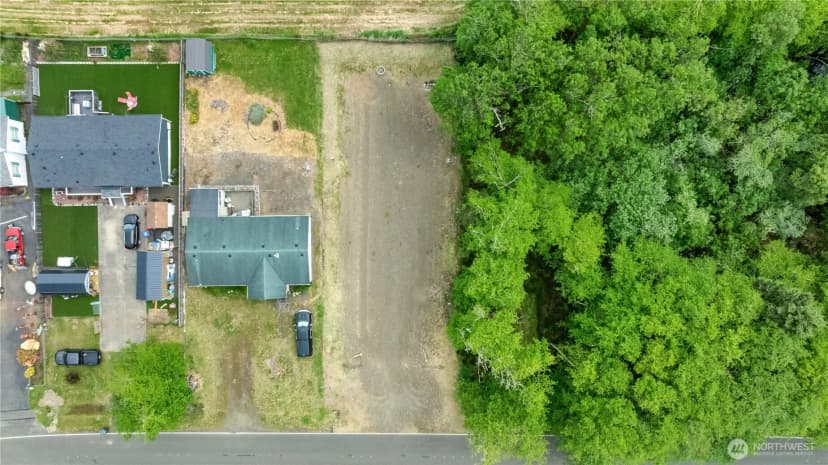 Property photo for 556 Duck Lake Drive Ne, Ocean Shores photo 10
