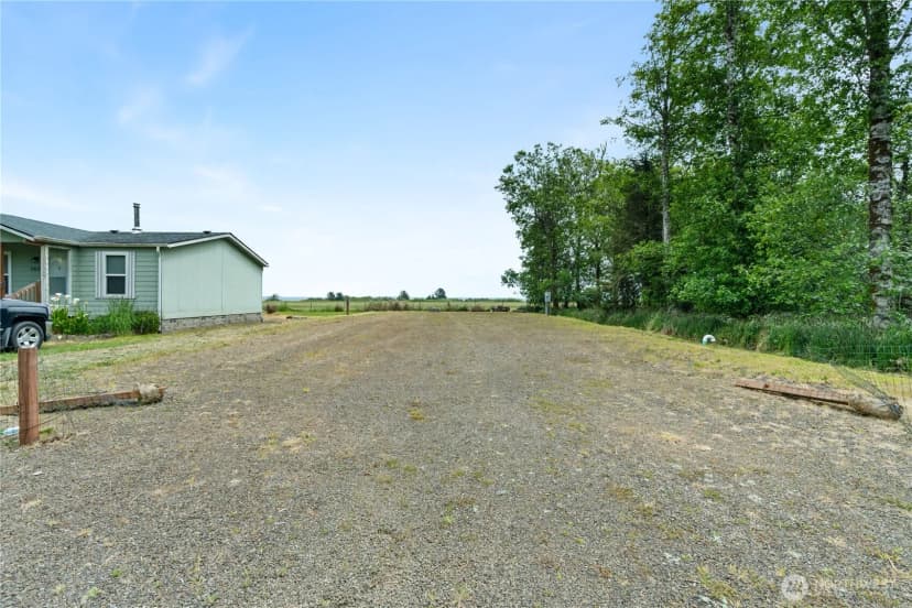 Property photo for 556 Duck Lake Drive Ne, Ocean Shores photo 5