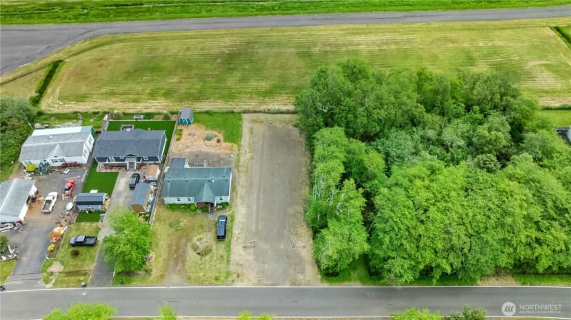 Property photo for 556 Duck Lake Drive Ne, Ocean Shores photo 9