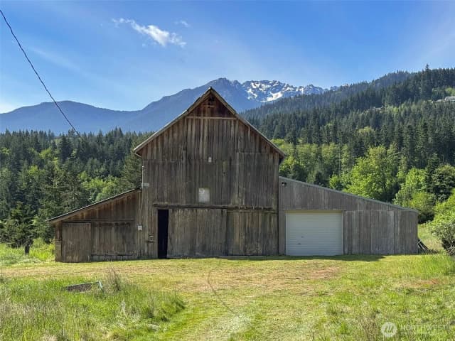 Property photo for 5118 S Mount Angeles Road, Port Angeles photo 4