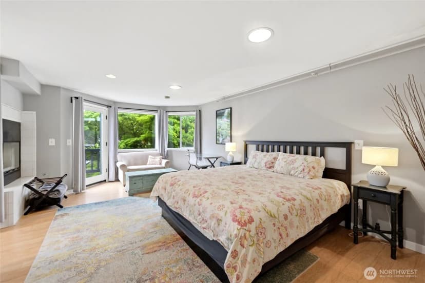 Property photo for 2107 N 63rd Street, Seattle photo 6