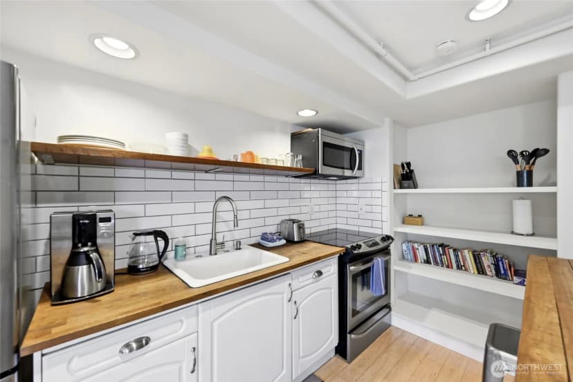 Property photo for 2107 N 63rd Street, Seattle photo 16