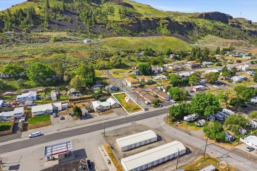 Property photo for 300 E Grand Coulee Avenue, Grand Coulee photo 6