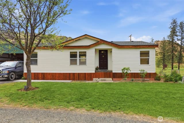 Property photo for 36499 Teel Hill Road N, Davenport