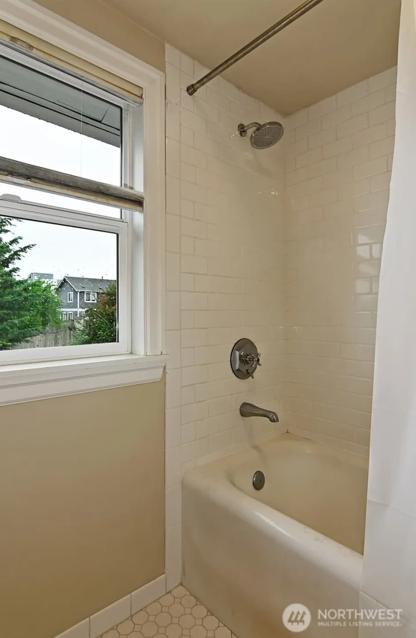 Property photo for 1113 26th Avenue S, Seattle photo 18