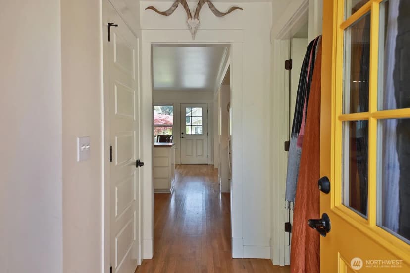 Property photo for 1037 Highview Street, Langley photo 13