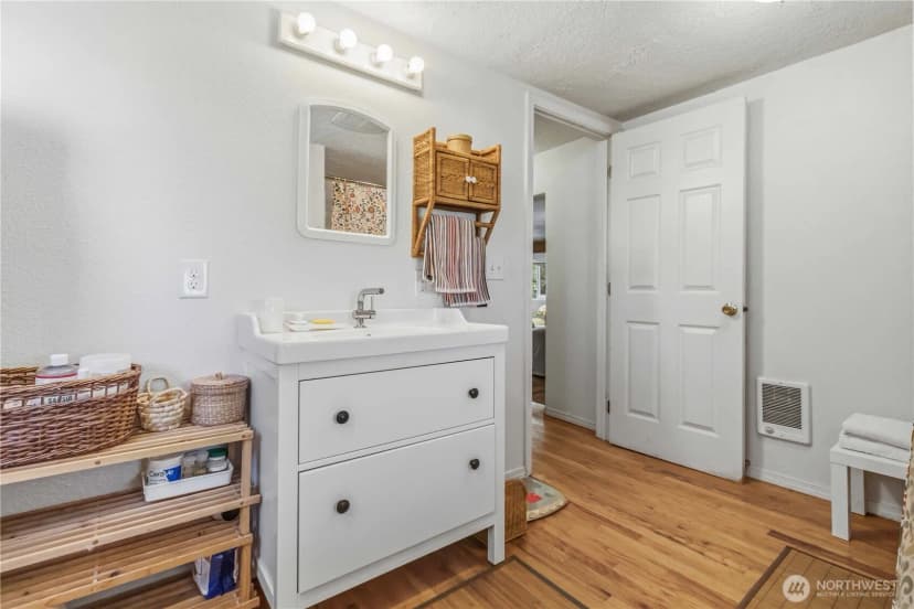Property photo for 36 E Little Island Road, Cathlamet photo 15