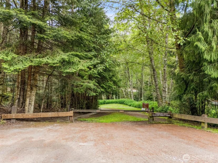 Property photo for 442 Buck Loop Road, Sequim photo 35