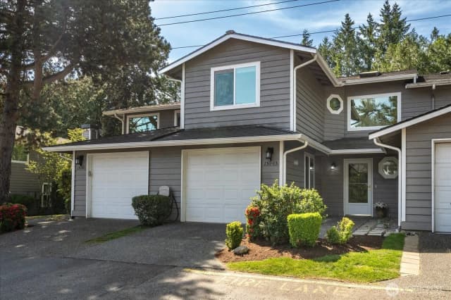 Property photo for 15903 Ne 40th Way #31b, Redmond photo 2