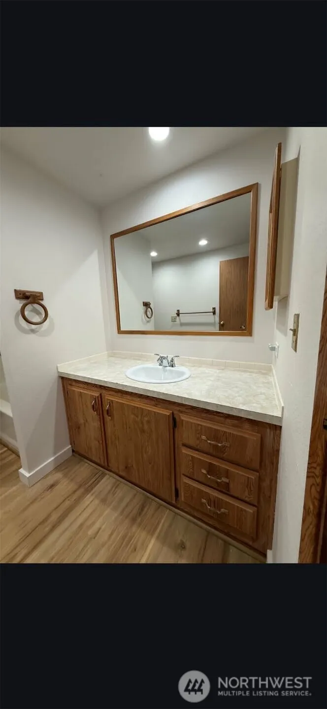 Property photo for 31205 N Place, Ocean Park photo 11