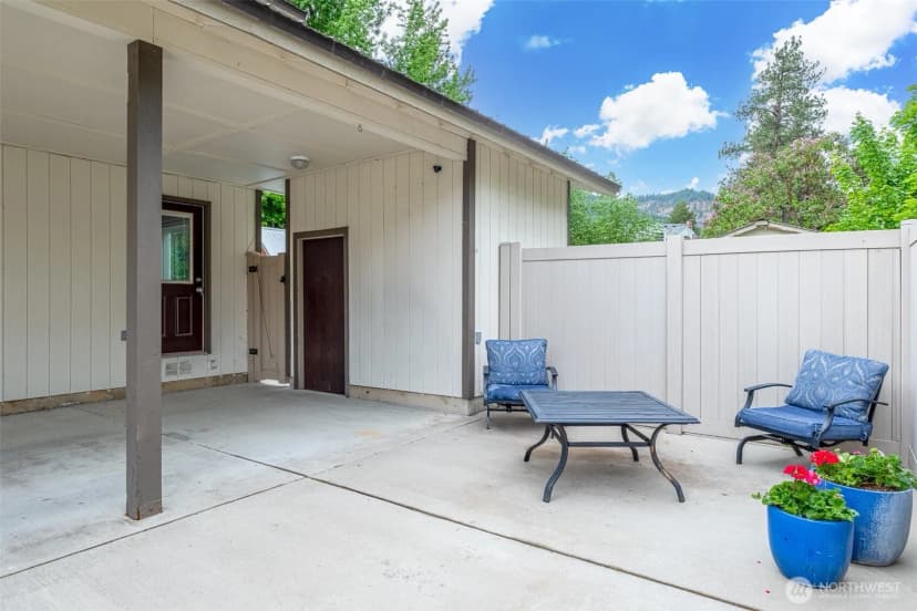 Property photo for 208 West, Leavenworth photo 12