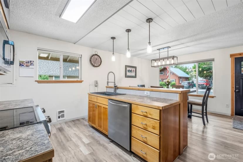Property photo for 208 West, Leavenworth photo 26