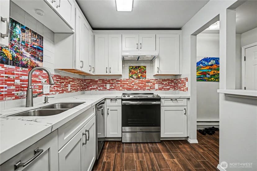 Property photo for 13616 Ne 7th Street #e3, Bellevue photo 5