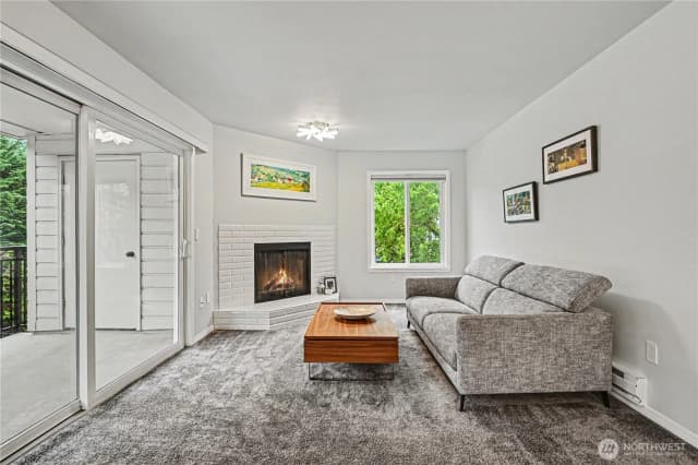 Property photo for 13616 Ne 7th Street #e3, Bellevue photo 2