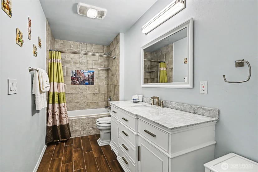 Property photo for 13616 Ne 7th Street #e3, Bellevue photo 19